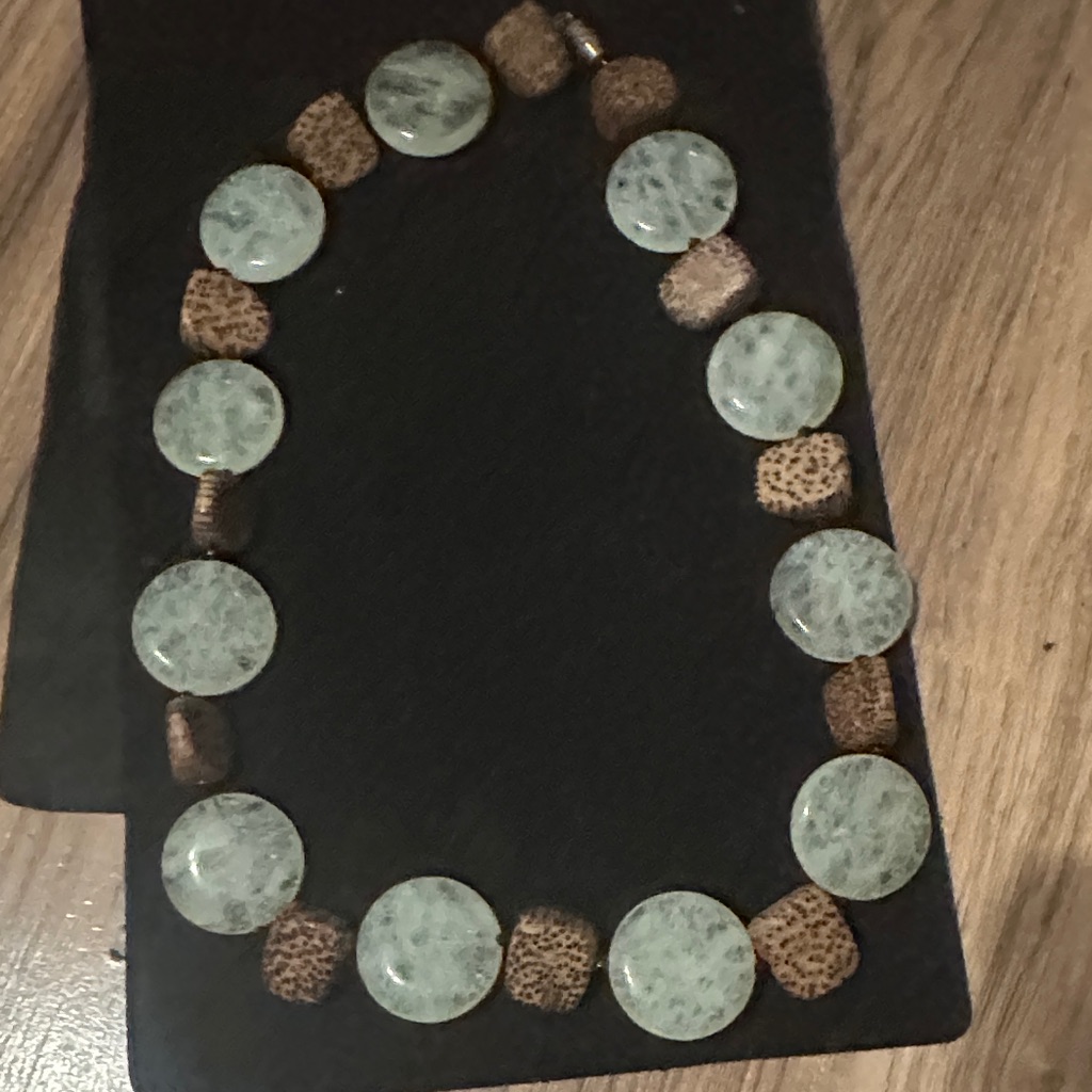 Elegant Green And Brown Beaded Necklace